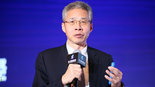网络配资之家 李迅雷：建立灵活多样多层次的融资渠道，要把资本市场的融资规模做大